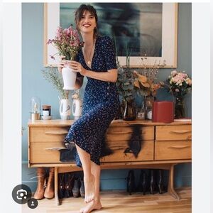 Rouje Gabin Dress Navy with white Daisy print US 4 EU 36